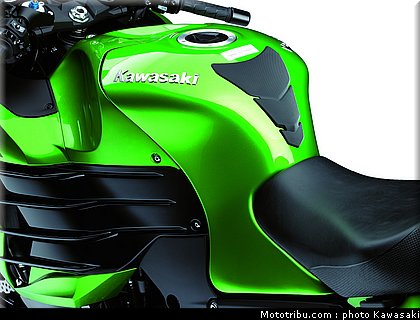 kawasaki_1400_zzr_2012_028.jpg