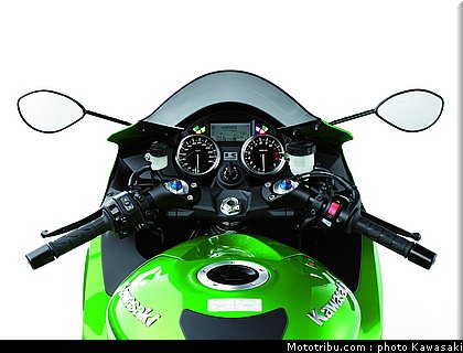 kawasaki_1400_zzr_2012_030.jpg