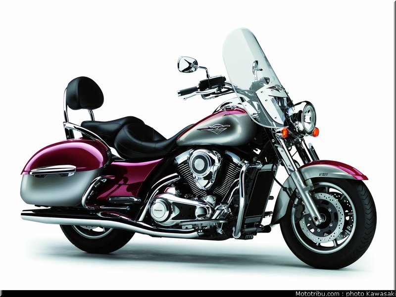 kawasaki_2012_1700_classic_tourer_02