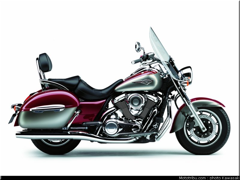 kawasaki_2012_1700_classic_tourer_03