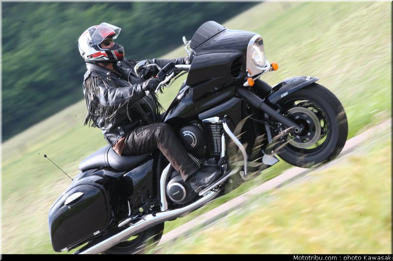kawasaki_2012_1700_voyager_custom_02