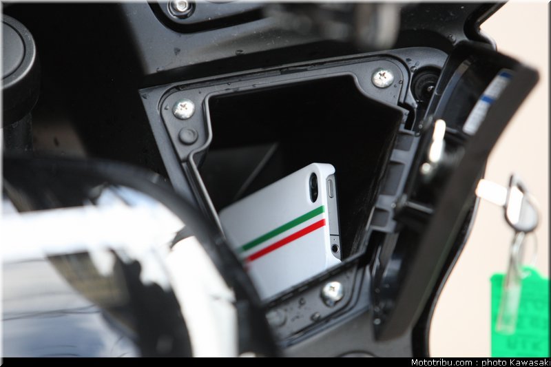 kawasaki_2012_1700_voyager_custom_06
