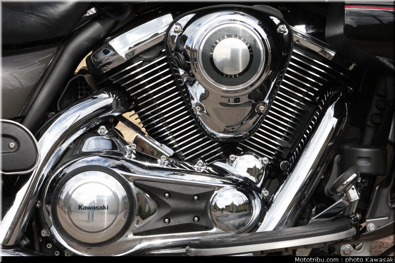 kawasaki_2012_1700_voyager_custom_12