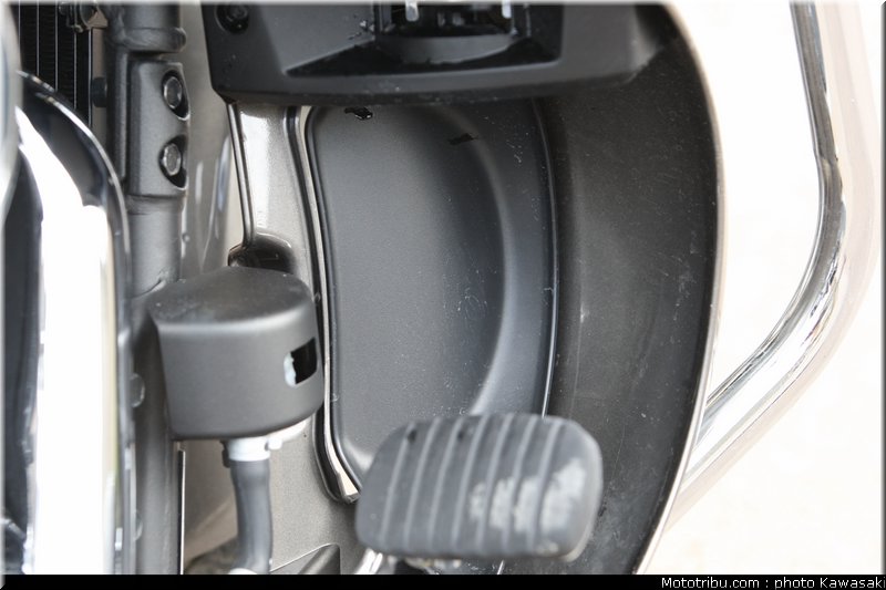 kawasaki_2012_1700_voyager_custom_14