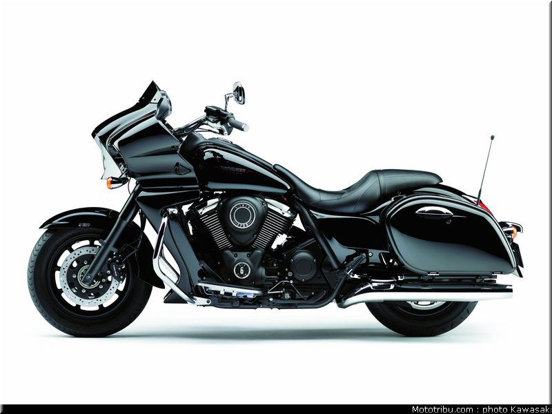 kawasaki_2012_1700_voyager_custom_17