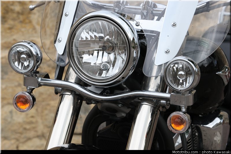 kawasaki_2012_900_classic_09