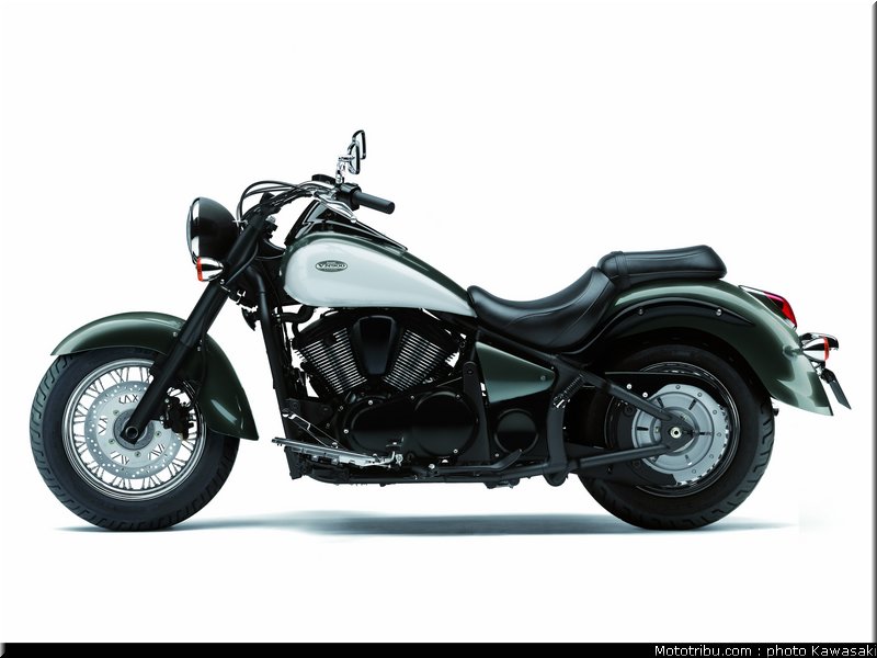 kawasaki_2012_900_classic_14