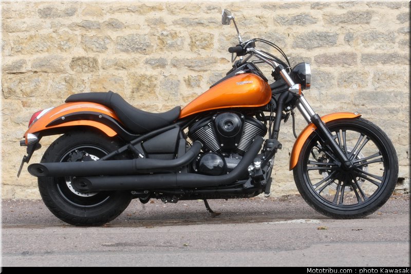 kawasaki_2012_900_custom_01