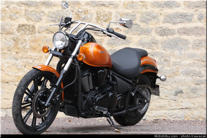 kawasaki_2012_900_custom_04