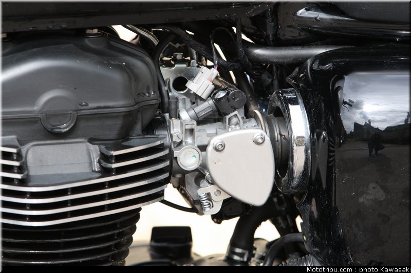 kawasaki_2012_w800_special_edition_12