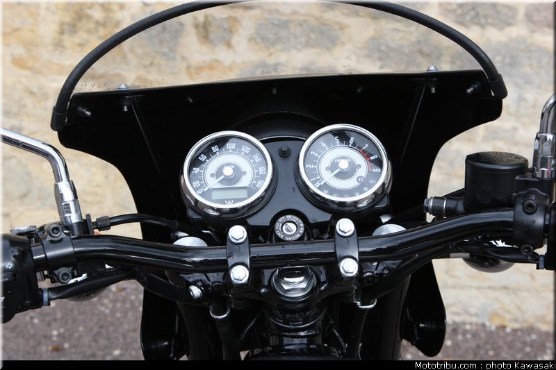 kawasaki_2012_w800_special_edition_16