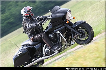 kawasaki_2012_1700_voyager_custom_02.jpg