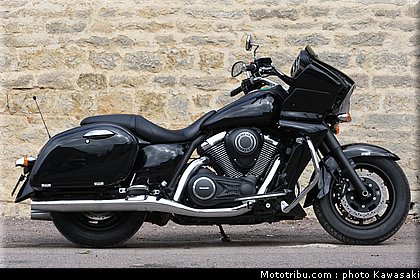 kawasaki_2012_1700_voyager_custom_03.jpg