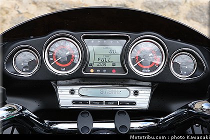 kawasaki_2012_1700_voyager_custom_09.jpg