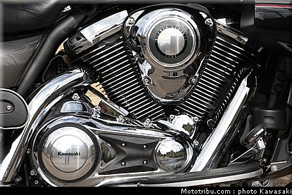 kawasaki_2012_1700_voyager_custom_12.jpg