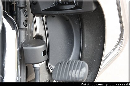 kawasaki_2012_1700_voyager_custom_14.jpg