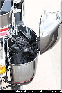 kawasaki_2012_1700_voyager_custom_16.jpg