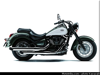 kawasaki_2012_900_classic_16.jpg