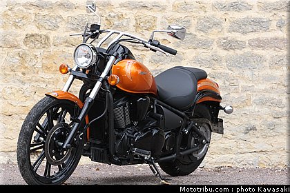 kawasaki_2012_900_custom_04.jpg