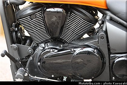 kawasaki_2012_900_custom_05.jpg