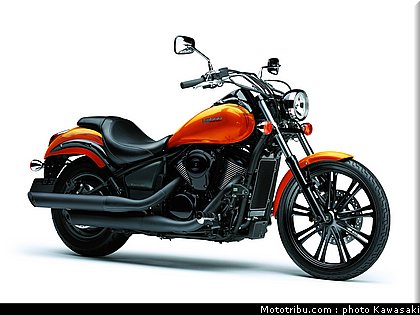 kawasaki_2012_900_custom_12.jpg
