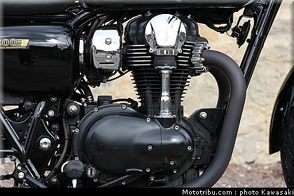 kawasaki_2012_w800_special_edition_08.jpg