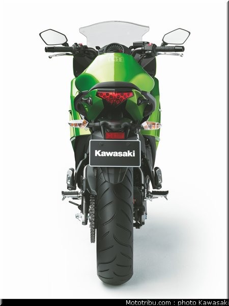 kawasaki_2012_er6f_029