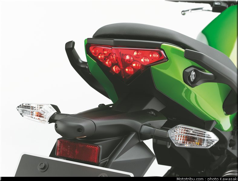 kawasaki_2012_er6f_039
