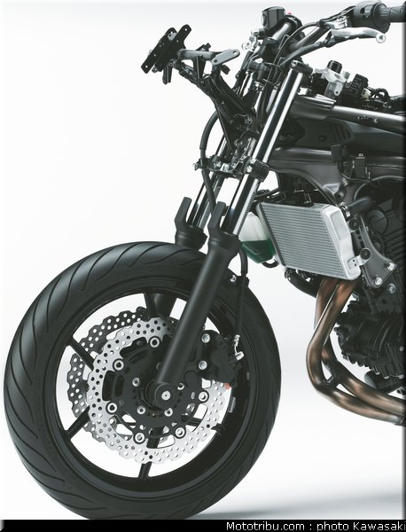 kawasaki_2012_er6f_050