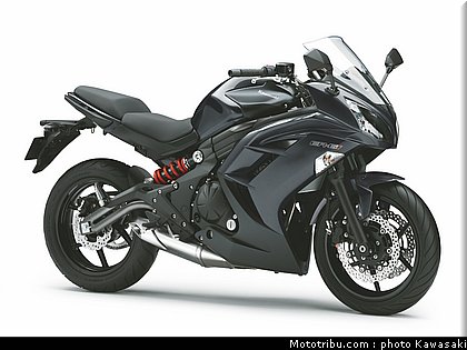 kawasaki_2012_er6f_003.jpg