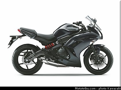 kawasaki_2012_er6f_006.jpg