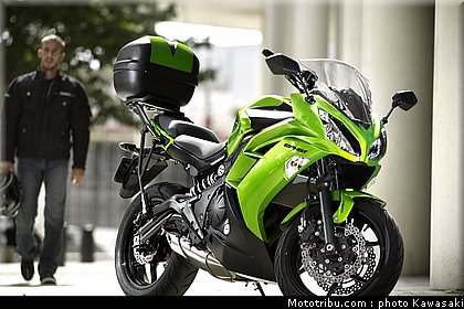 kawasaki_2012_er6f_012.jpg
