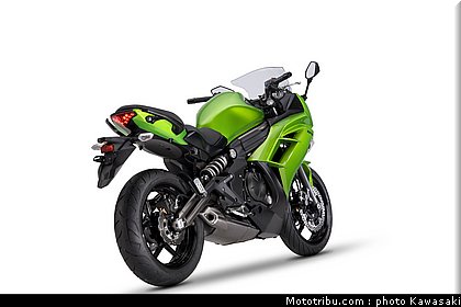 kawasaki_2012_er6f_016.jpg