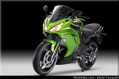 kawasaki_2012_er6f_017.jpg