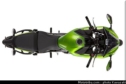 kawasaki_2012_er6f_019.jpg