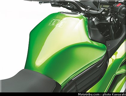 kawasaki_2012_er6f_032.jpg