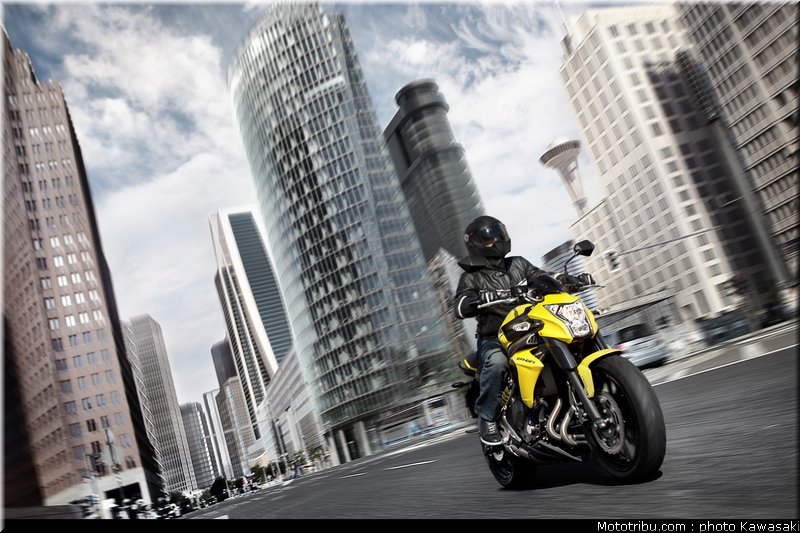 kawasaki_2012_er6n_001