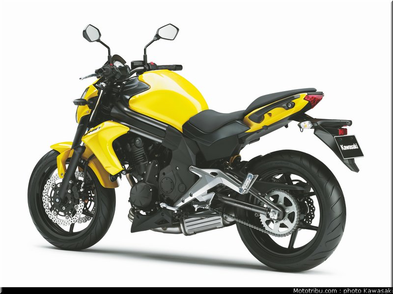 kawasaki_2012_er6n_016