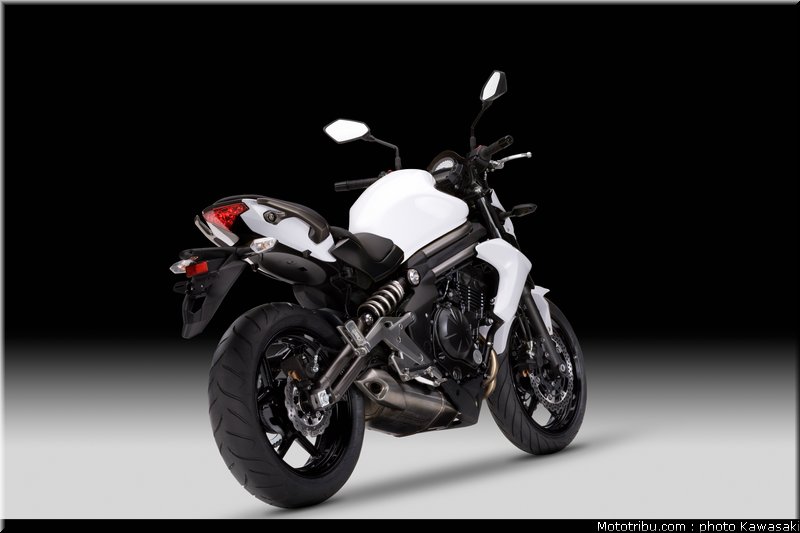kawasaki_2012_er6n_025