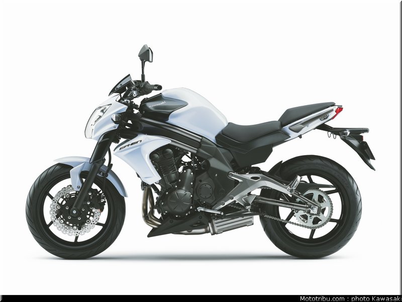 kawasaki_2012_er6n_028