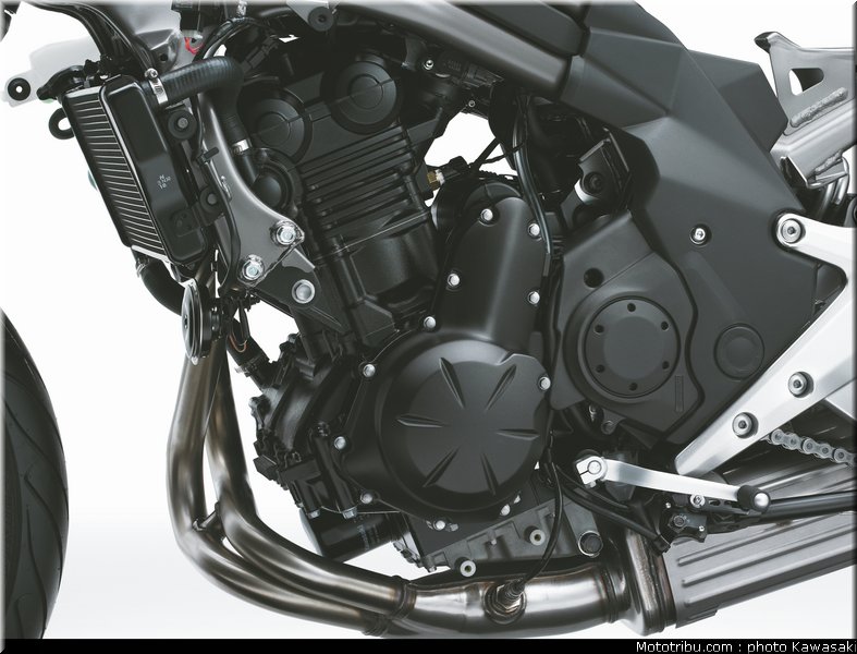 kawasaki_2012_er6n_057