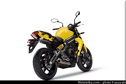kawasaki_2012_er6n_012.jpg