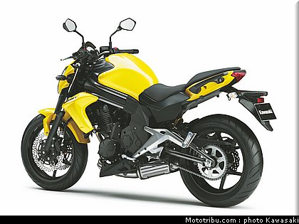 kawasaki_2012_er6n_016.jpg