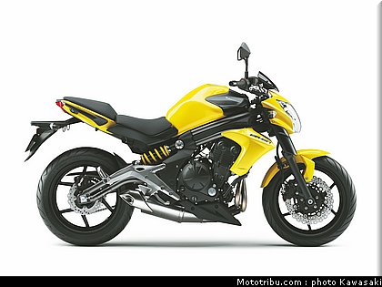 kawasaki_2012_er6n_019.jpg
