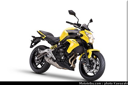 kawasaki_2012_er6n_020.jpg
