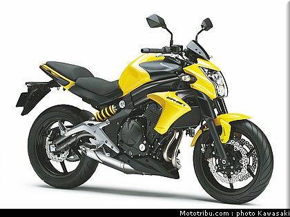 kawasaki_2012_er6n_022.jpg