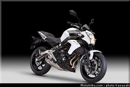 kawasaki_2012_er6n_024.jpg