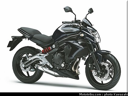 kawasaki_2012_er6n_033.jpg