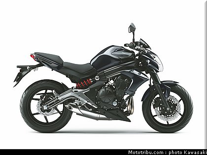 kawasaki_2012_er6n_034.jpg