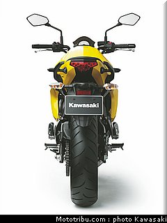 kawasaki_2012_er6n_035.jpg